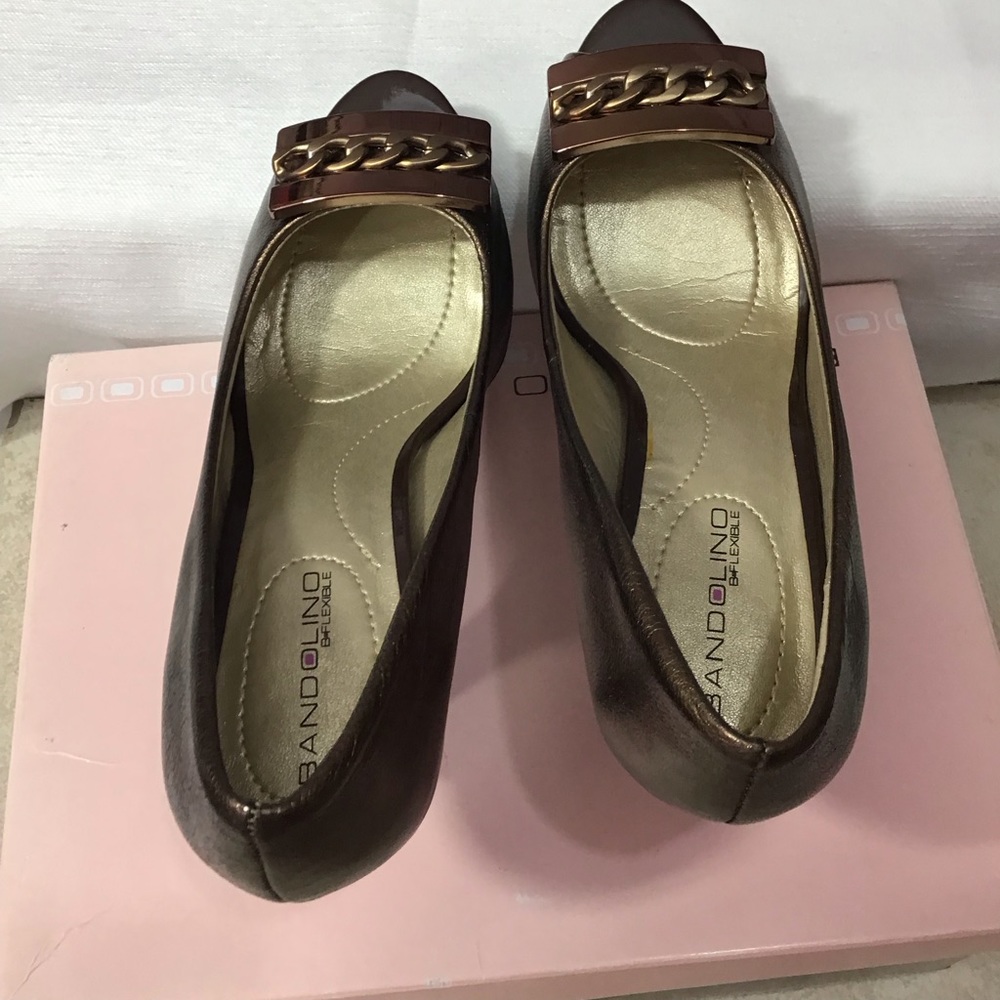 Bandolino Gold Mylah pump